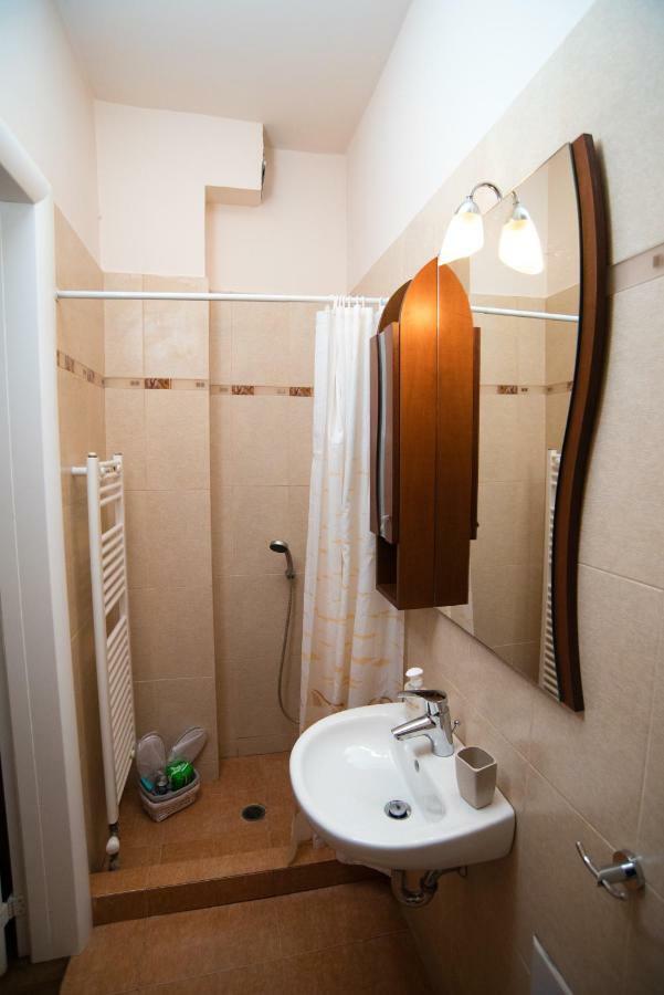 Villa Olympia Vip Dhráfi 외부 사진